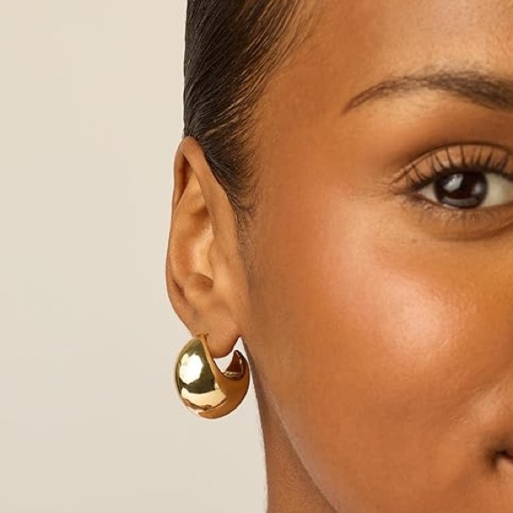 NORDSTROM RACK Puffy Crescent Hoops
Gold